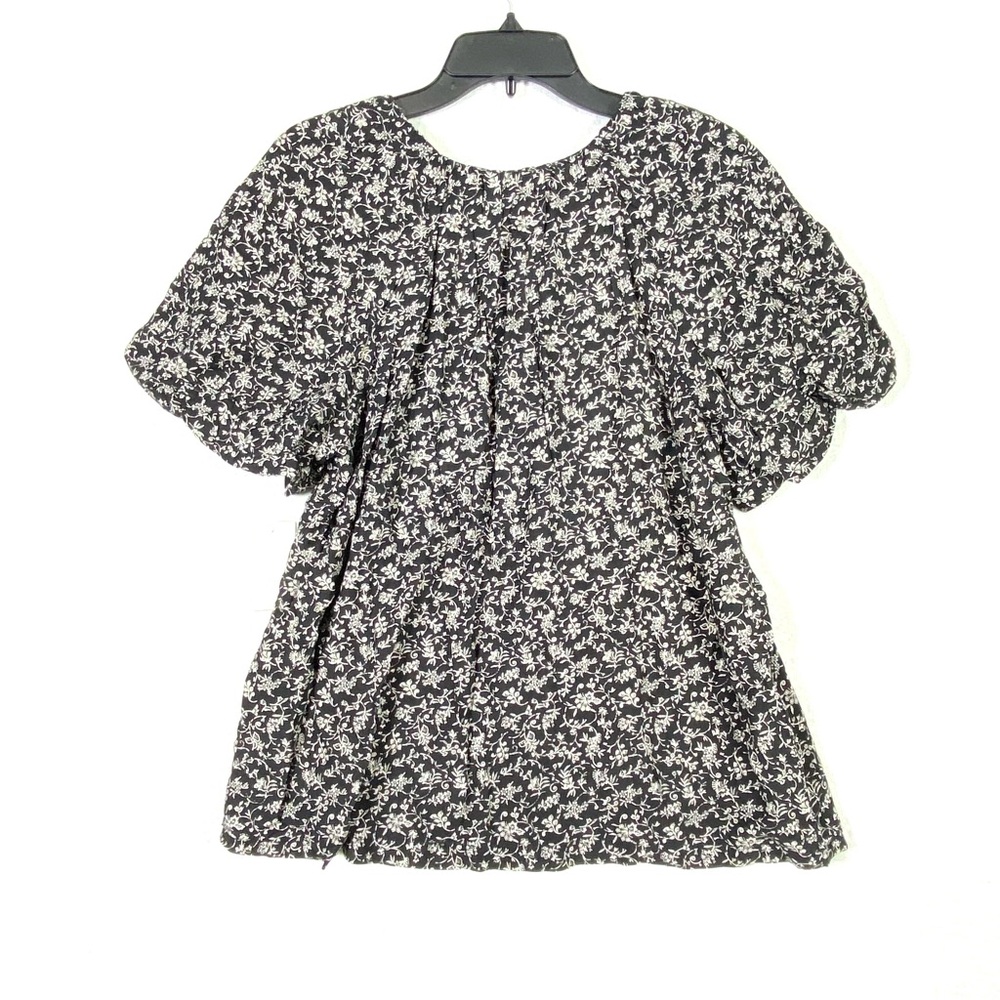 Angels Boho Floral Blouse Women's M Black White Short Flutter Sleeve Flowy NWT - Picture 7 of 12